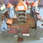 chateau fort classe Moyen-Age
